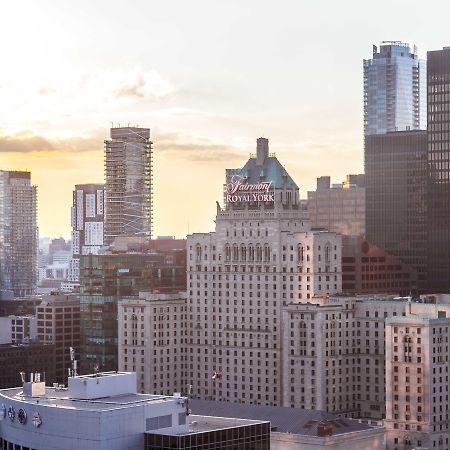 Fairmont Royal York Hotel Toronto Exterior photo The hotel in 2015