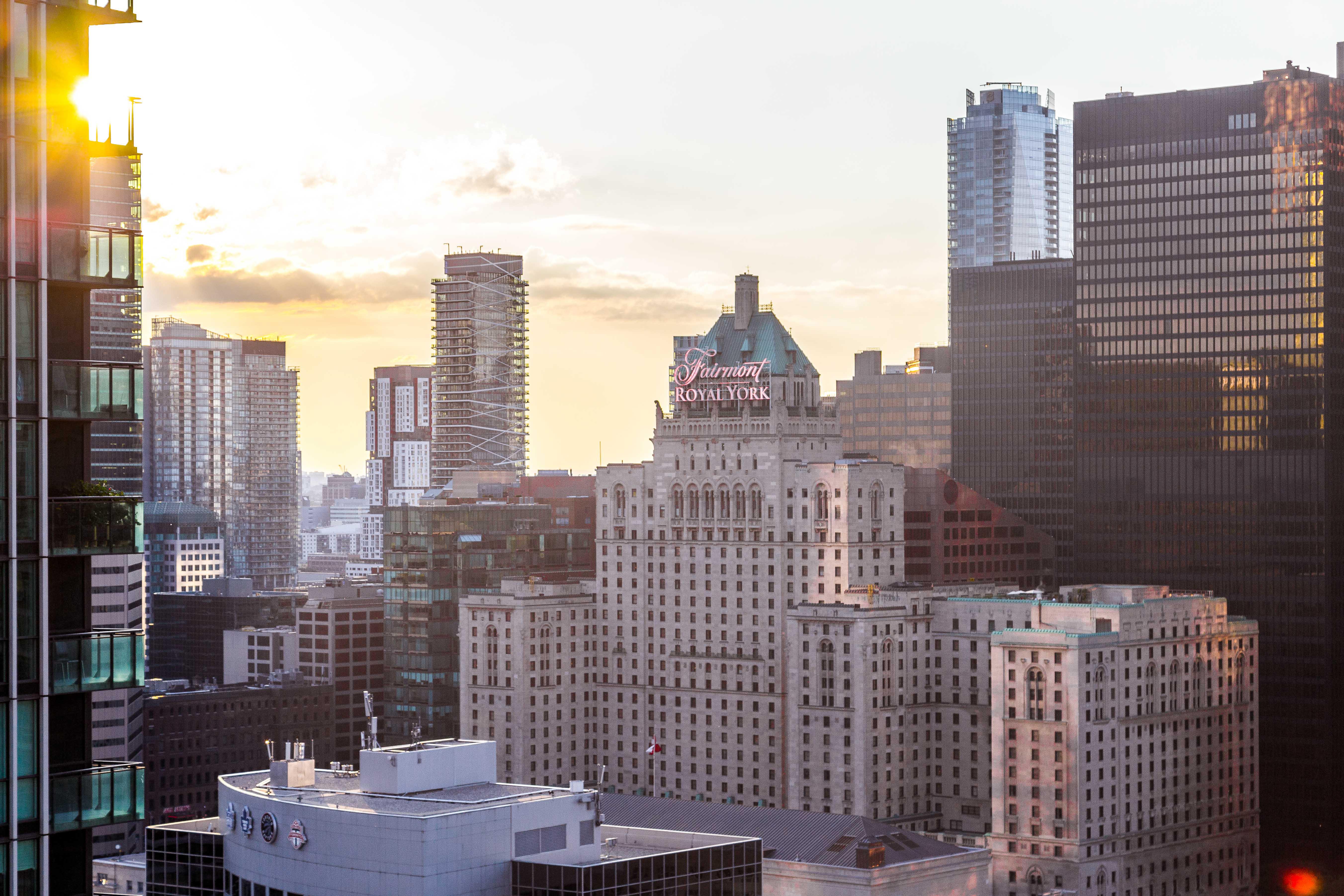 Fairmont Royal York Hotel Toronto Exterior photo The hotel in 2015