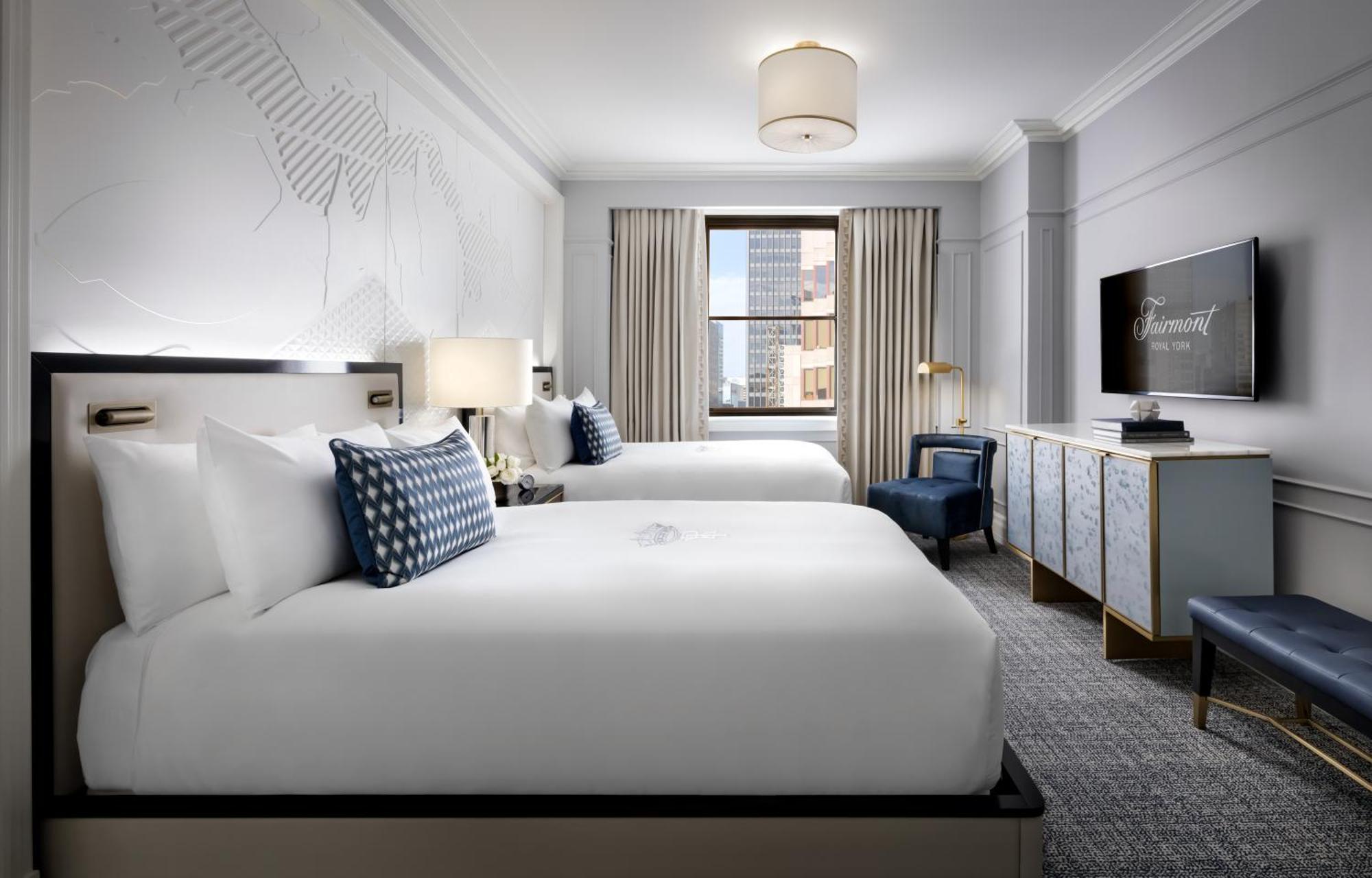 Fairmont Royal York Hotel Toronto Exterior photo A guest room