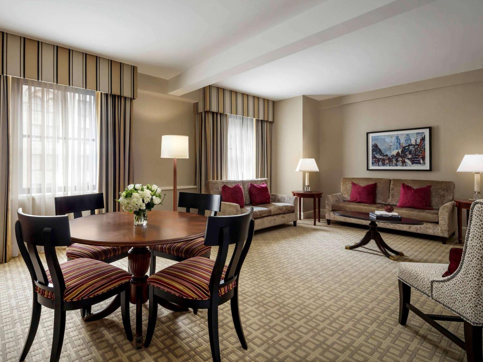 Fairmont Royal York Hotel Toronto Exterior photo